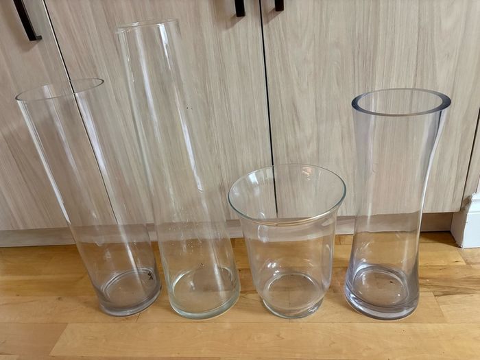 Bunch of x4 Glass Vases L size AE