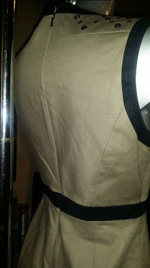 Karen Millen midi EYELET COTTON DRESS DR128/A13W Perfect condition size UK10 EU38 Postage included