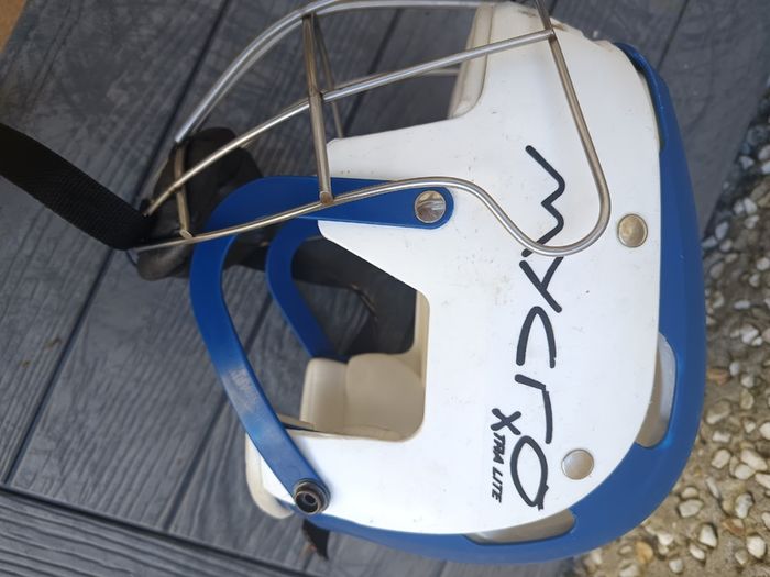 Hurling helmet (medium size)