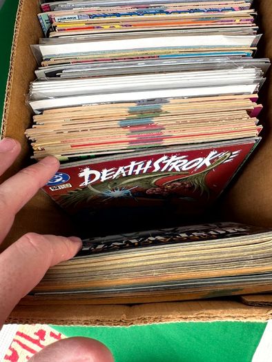 Vertigo & DC Long Comic Box w 330 comics for Sale