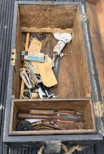 small vintage wooden tool chest ( 2 )