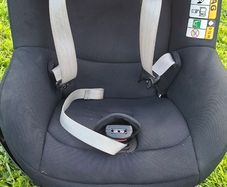 Maxi Cosi Pearl Pro 2 and FamilyFix2 isofix base