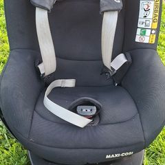 Maxi Cosi Pearl Pro 2 and FamilyFix2 isofix base