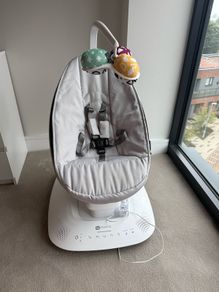 MamaRoo 5 baby swing