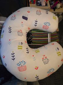 Breastfeeding pillow