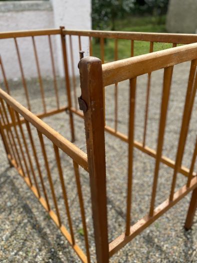 1950's baby cot for film set