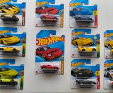Hot Wheels FERRARI and Lamborghini bundle