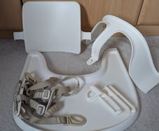 Tripp trapp table + baby seat + straps