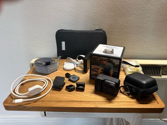 Insta360 Go Ultra with Accessories bundle