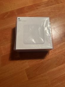 Apple USB-C 61w Power Adapter