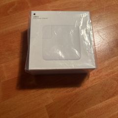Apple USB-C 61w Power Adapter