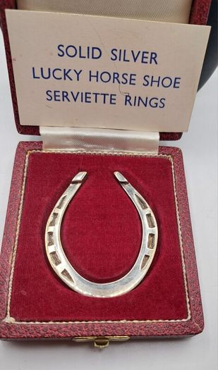 Vintage sterling silver lucky horse shoes serviette ring