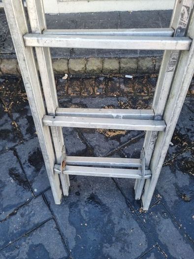 double ladders  strong set 28 ft