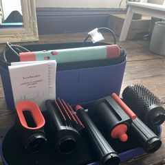 Dyson Airwrap ID multistyler straight and wavy topaz..