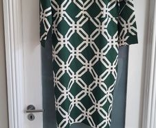 Unsigned abstract print midi Sz XL (Fit 12-14UK)