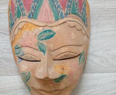 Vintage Rare Find Indonesian Carved Balsa Wood Mask.
