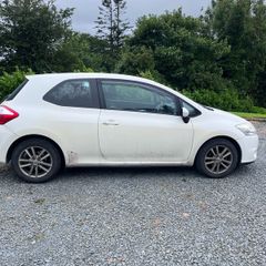 Toyota Auris Van