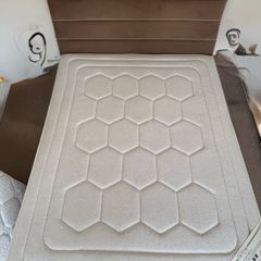 Natures Solace King Mattress Only 4 Months Old