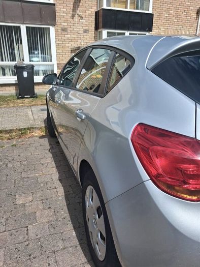 Vauxhall Astra 2011