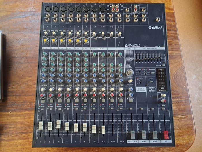 Yamaha EMX 5014C - 14 Channel powered amp/mixing desk