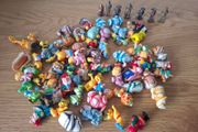 Old Kinders toys   lot
