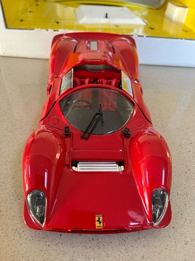 Ferrari 330 P4 1/18 Jouef