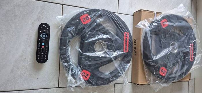 brand new 2x20 kilo olympic tri grip plates