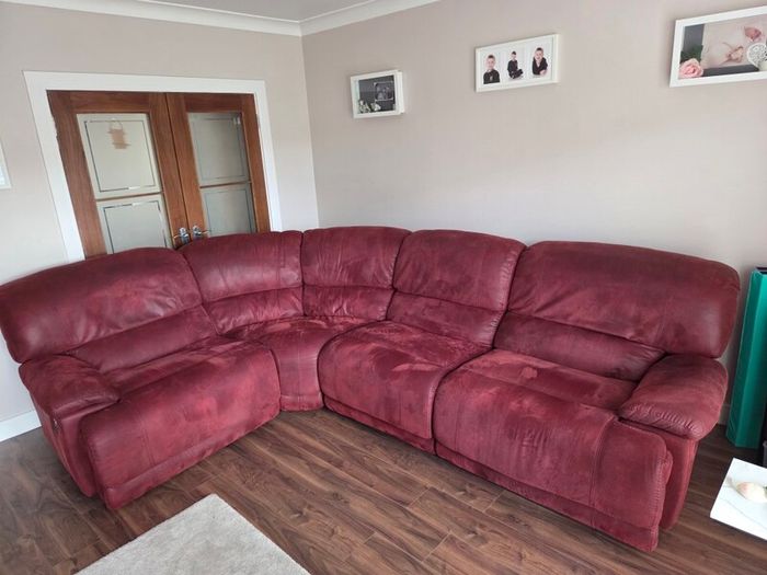 Corner recliner sofa