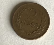 1977 Columbia coin - 2 Pesos