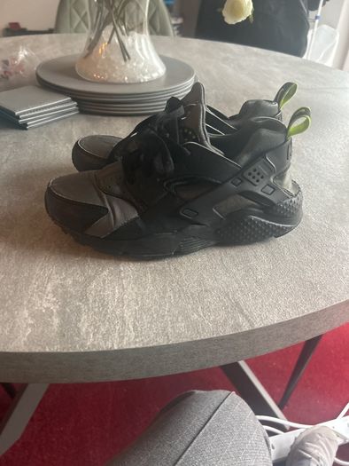 runners size 5.5 huaraches