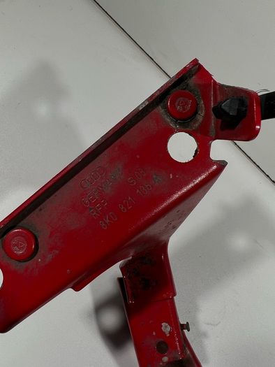 Audi A4 B8 Front Wing Mounting Bracket Right Driver Side 2008 To 2012 8k0821136a.  A1l1b3