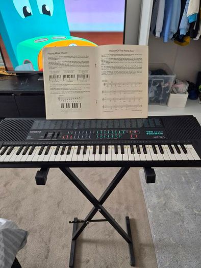 Vintage Electronic Keyboard