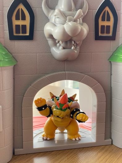 Super Mario Deluxe Bowser's Castle Playset