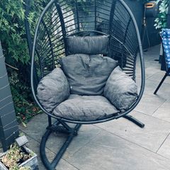 Garden egg chair