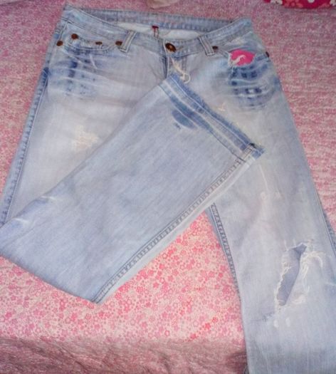 Ripped Jeans