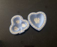 wedgwood pin trays at ten euro each
