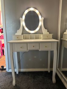 Vanity dresser with light up mirror
