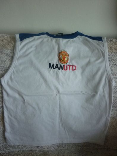 Manchester United cotton T shirt 8-9 years