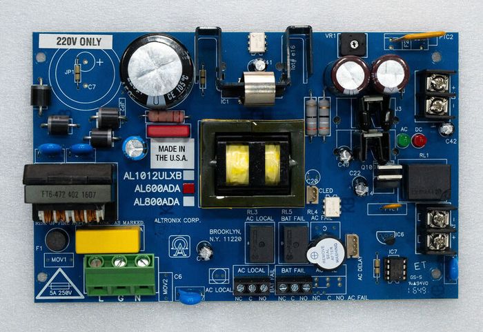 Altronix AL600ADA Power Supply Charger Board controller 220V 24V NEW
