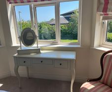 Dressing table