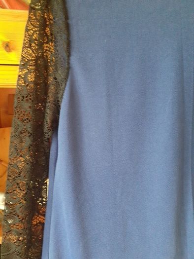 womens  top size 12  to 14