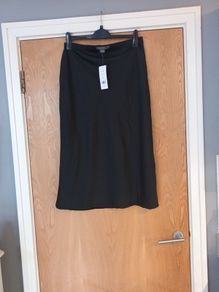 French Connection Black Skirt. S.14 .   B.N.W.T
