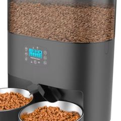 Honey Guaridan cat food dispenser