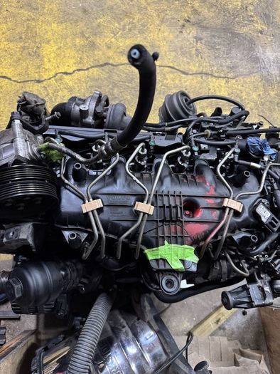 Volvo 2.4 Diesel BiTurbo engine (damaged) D5244T10