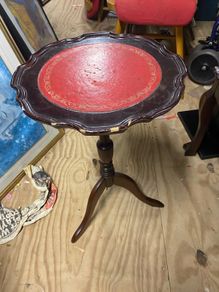 Occasional table