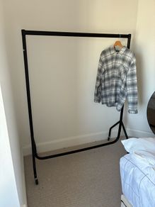 Sturdy Clothes Rail