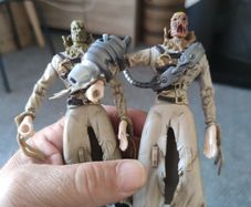 Fear Shot Scarecrow Figure: 2007 DC Comics Batman The Dark Knight