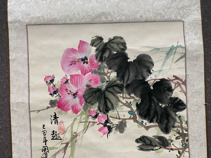 Vintage Chinese Traditional Scroll Watercolor Painting Birds Silk