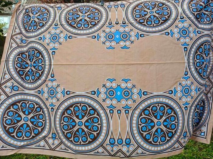 Vintage Irish Dunmoy Tablecloth