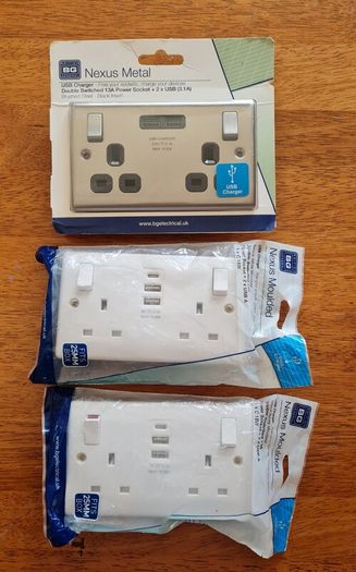 3 usb socket, two white, one sliver New